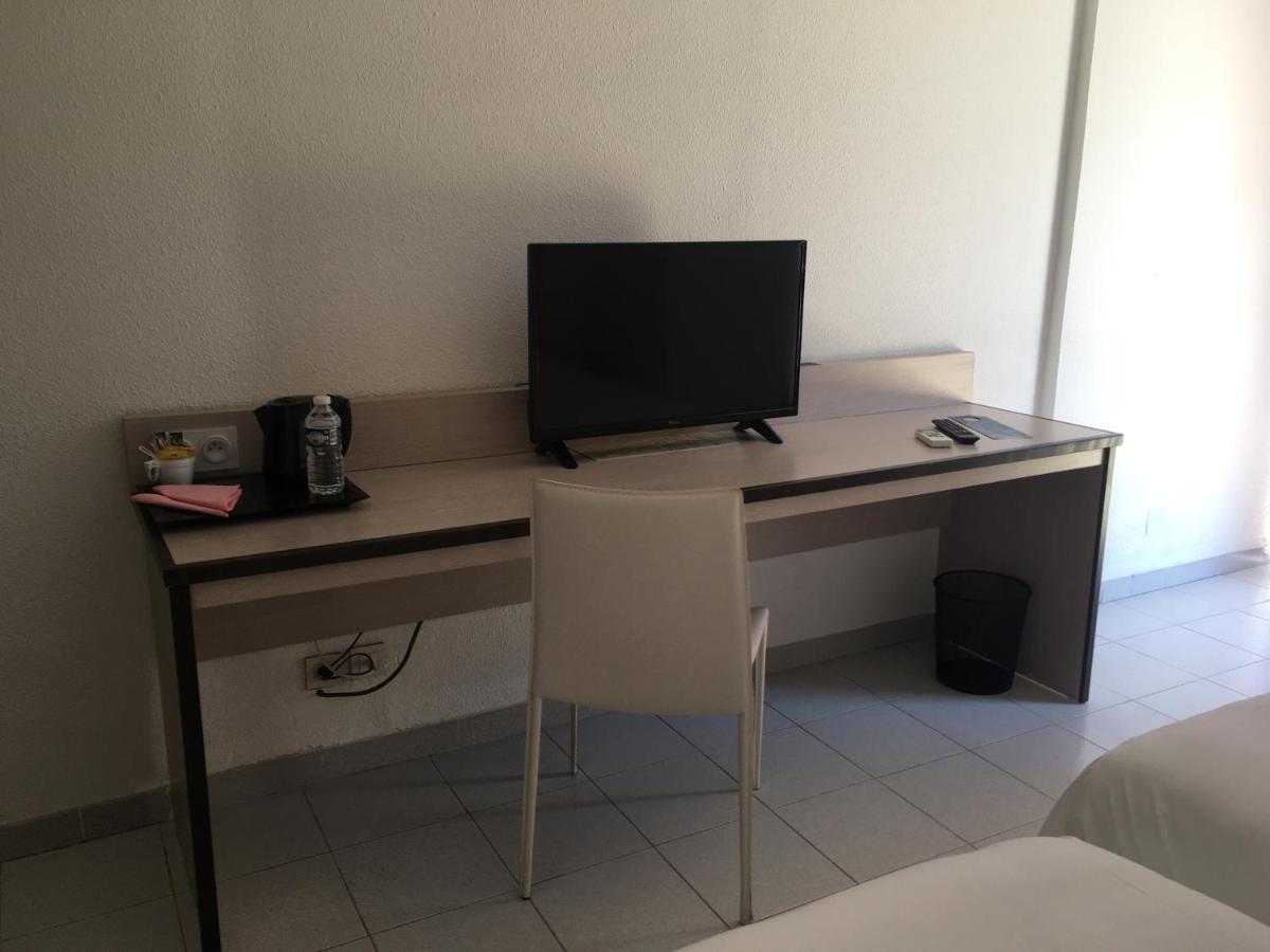 Hotel La Cle Saint-Andre-de-Sangonis Экстерьер фото