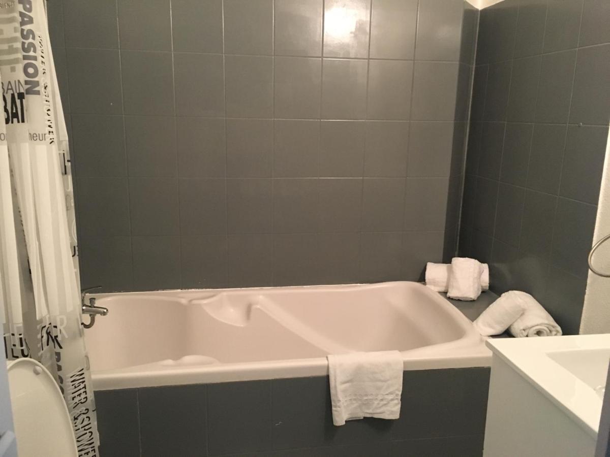 Hotel La Cle Saint-Andre-de-Sangonis Экстерьер фото
