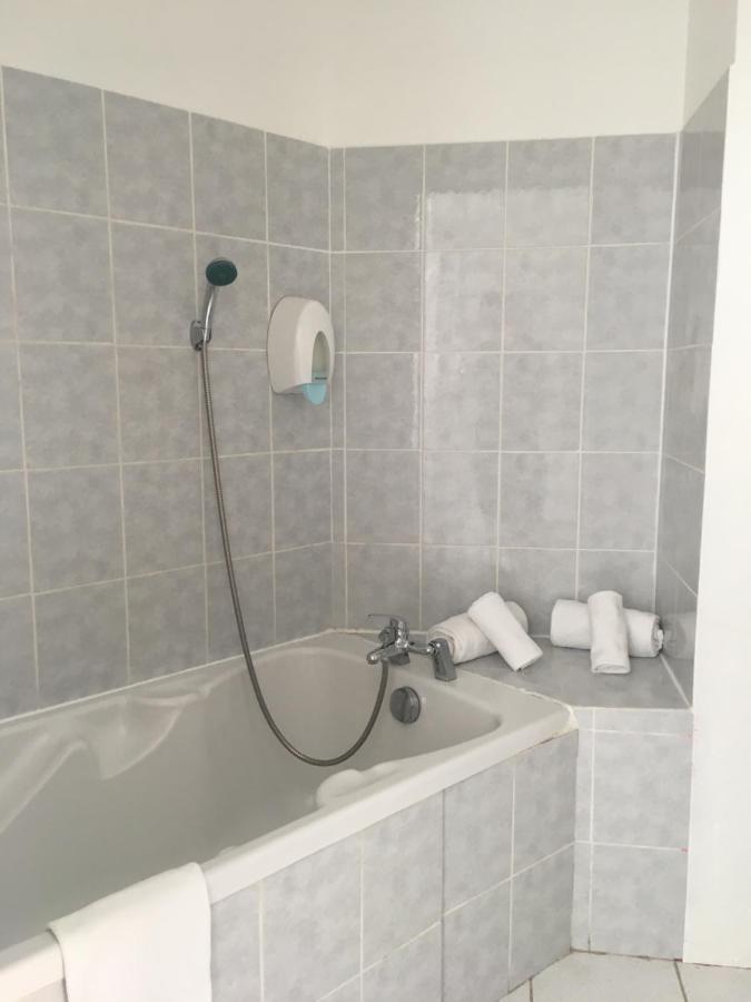 Hotel La Cle Saint-Andre-de-Sangonis Экстерьер фото