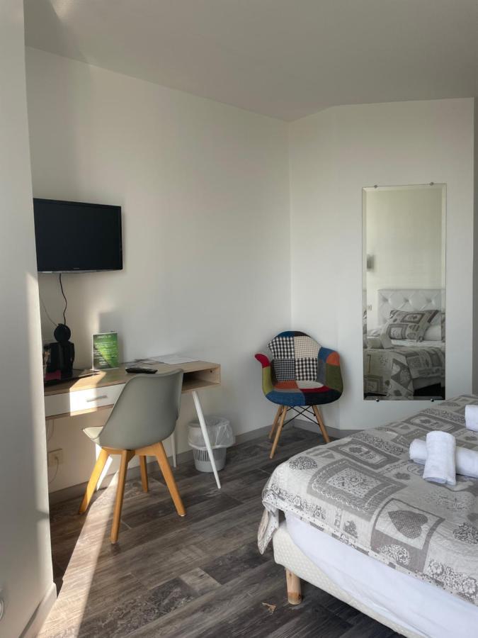 Hotel La Cle Saint-Andre-de-Sangonis Экстерьер фото